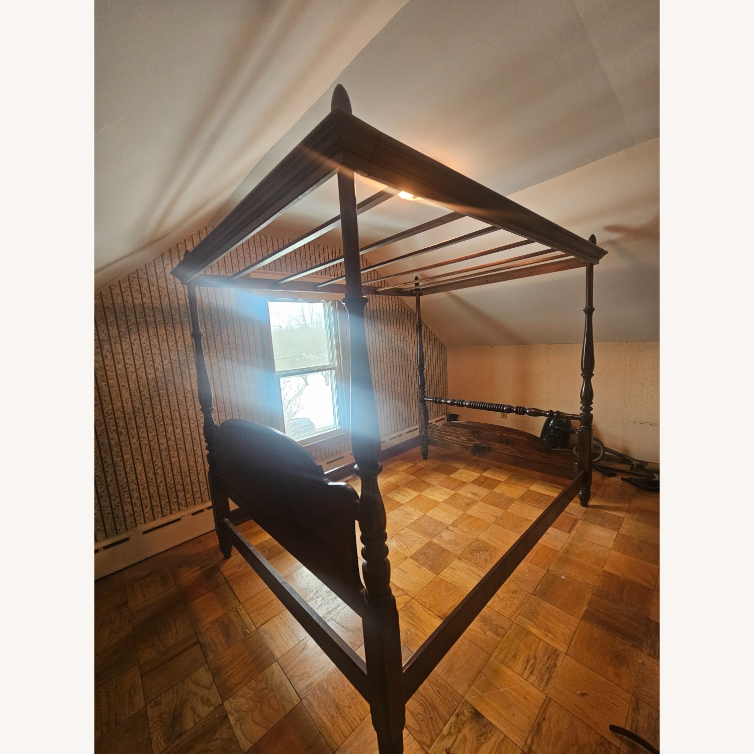 Ethan Allen American Pine Spindal Canopy Bed - image-1