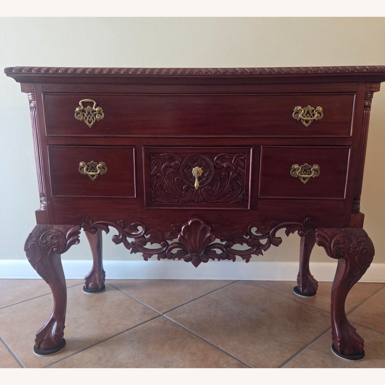Chippendale Style Lowboy Dresser Sideboard - image-0
