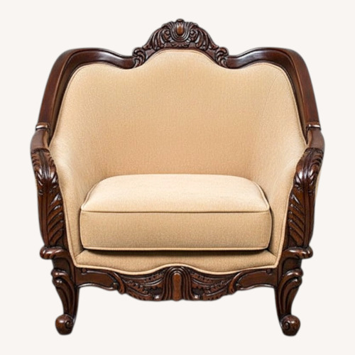 Used 1&1/2 Sofa Chair for sale on AptDeco