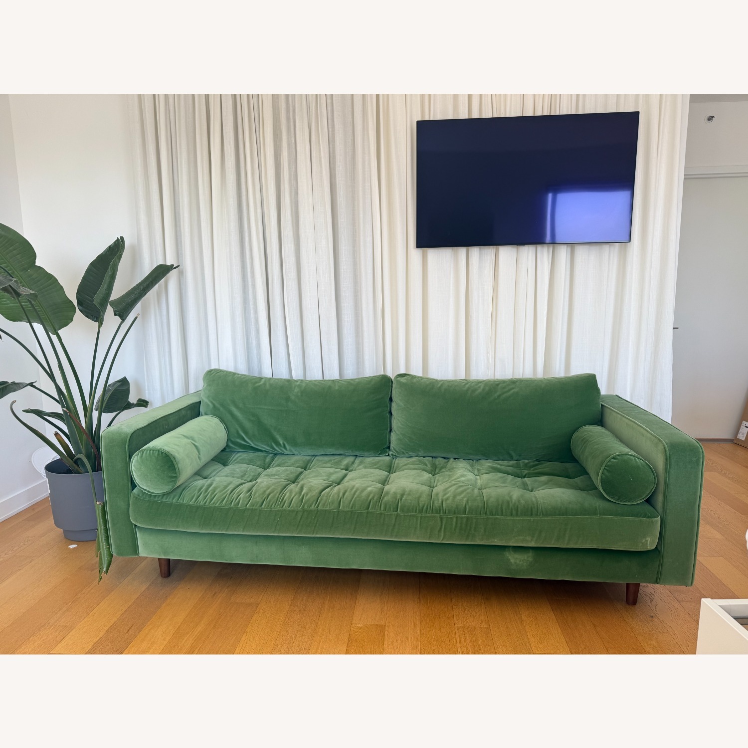 Article Sven 88" Sofa Grass Green - image-1