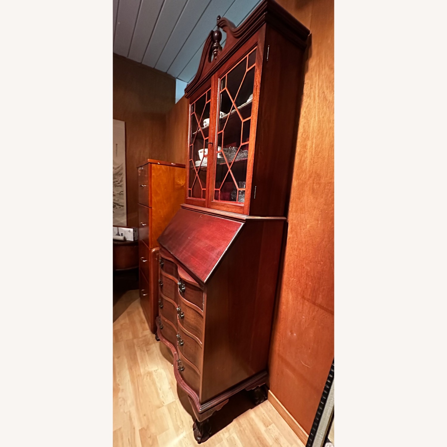 Secretary Desk/Hutch Ball-claw Feet - image-4