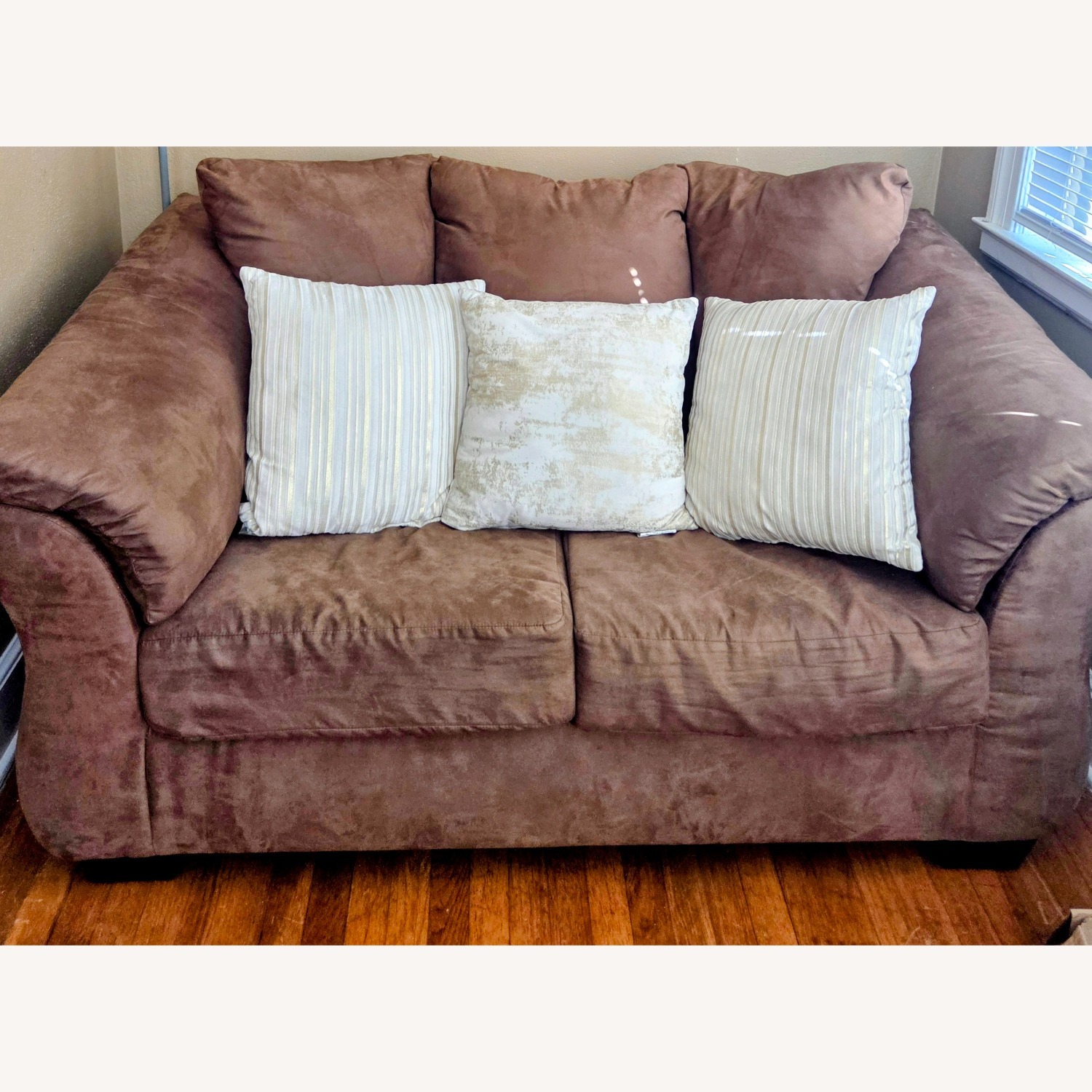 Ashley Darcy Loveseat  - image-2