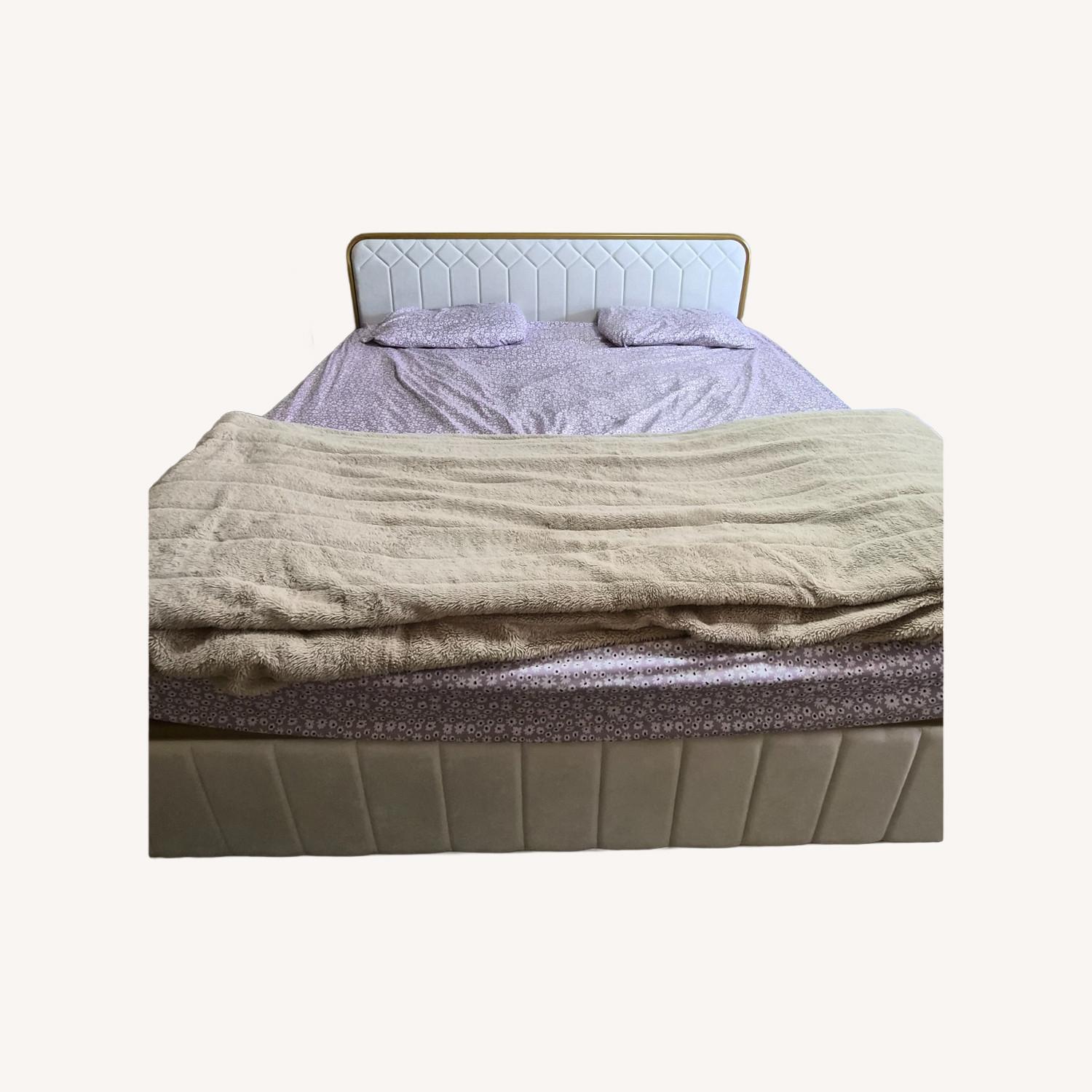 Amazon White Metal King Bed - image-0