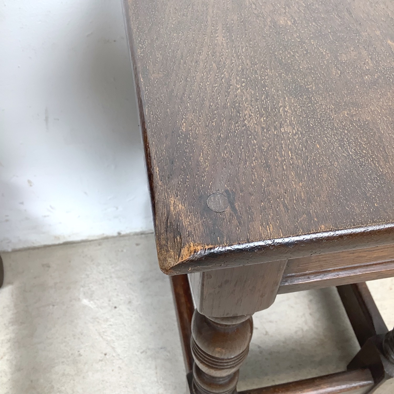 Vintage English-Style Nesting Tables – Set of 3 - image-14