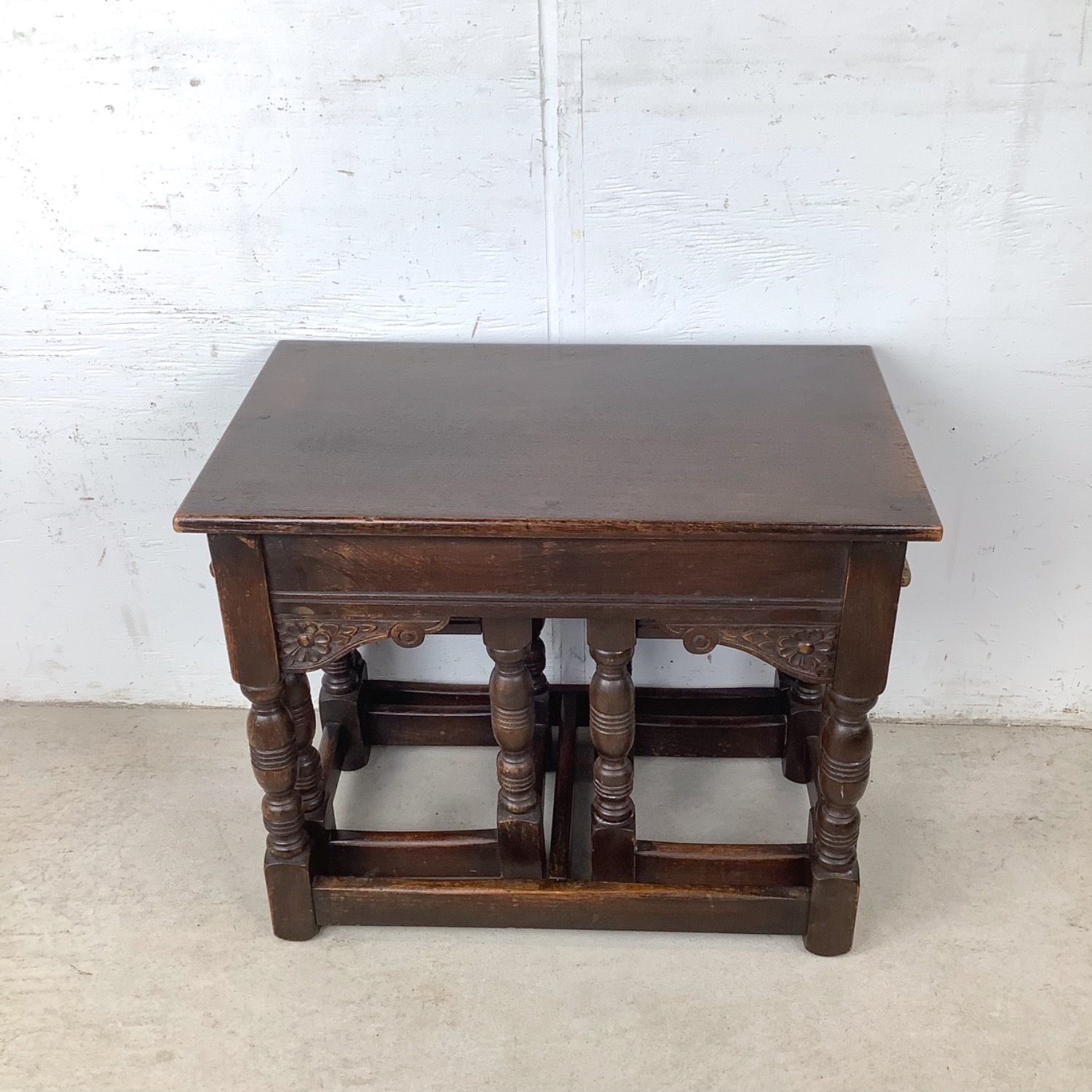 Vintage English-Style Nesting Tables – Set of 3 - image-6