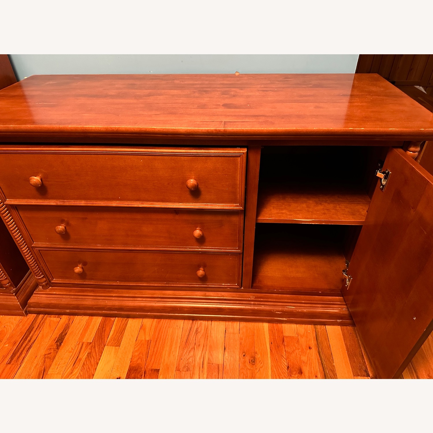 Bellini Oak Dresser - image-2