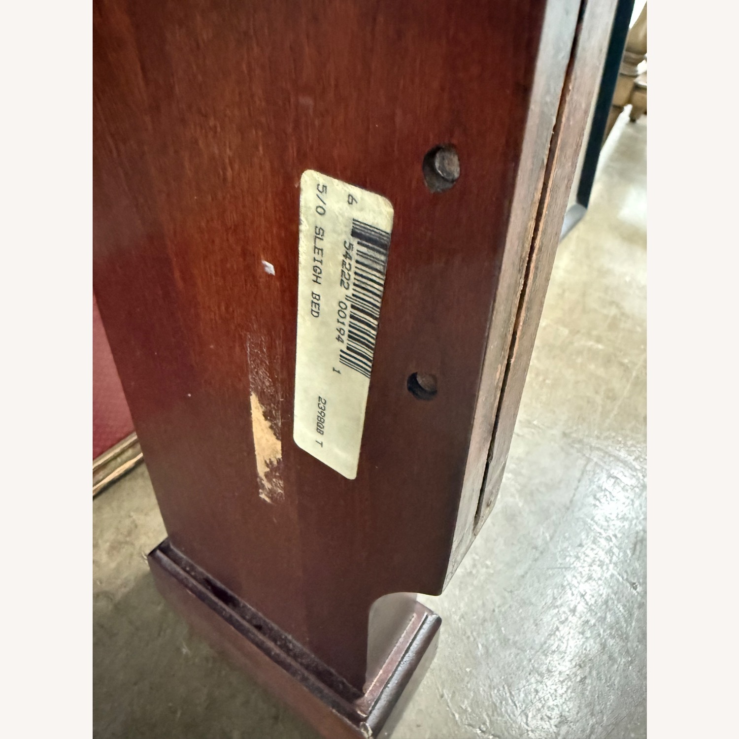 Sligh Furniture Dark Brown Wood Queen Bed - image-2