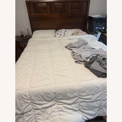 Used Queen Bed for sale on AptDeco