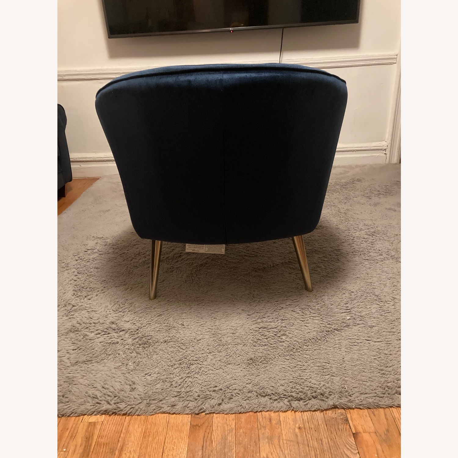 Bob’s Discount Accent chair - image-4