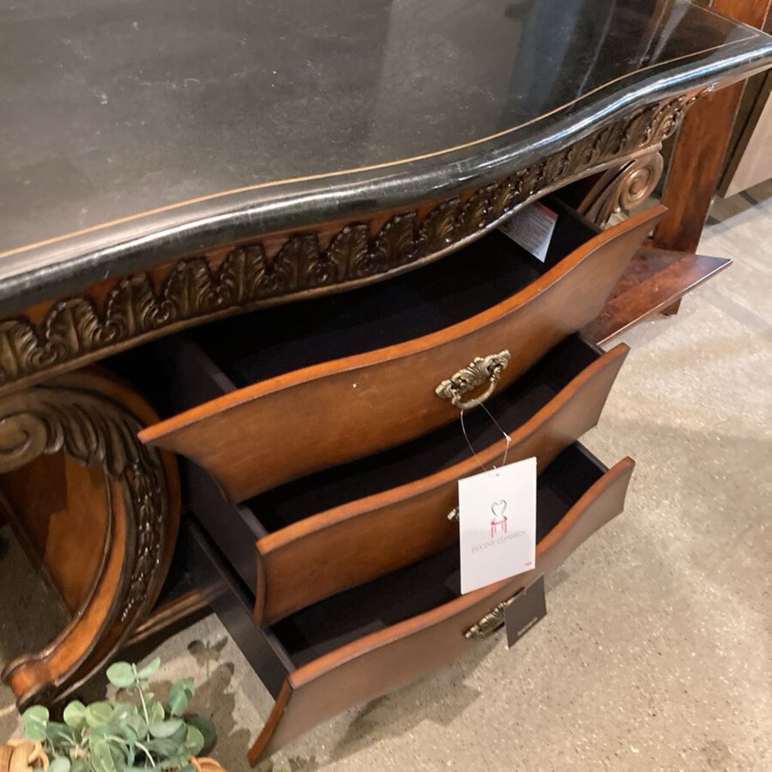 Connoisseurs Valenti 3 Drawer Dresser - image-7