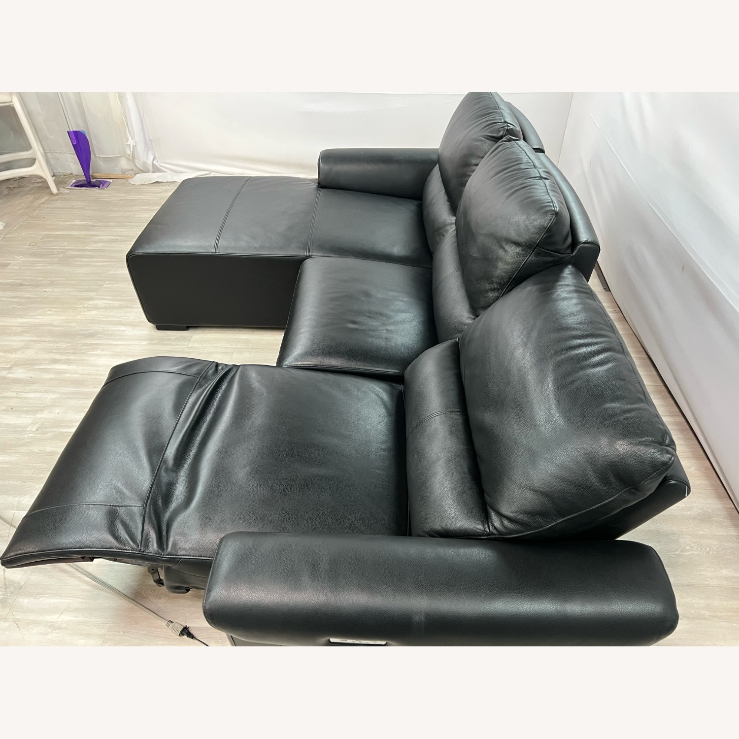 Latitude Run Minnich Power Reclining Sectional - image-9