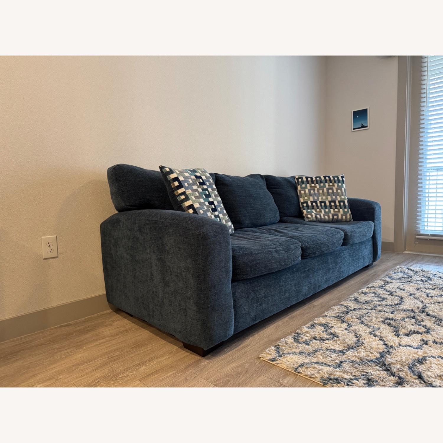 Rooms To Go Lynwood Blue Fabric 3+ Seater Sofa - image-4
