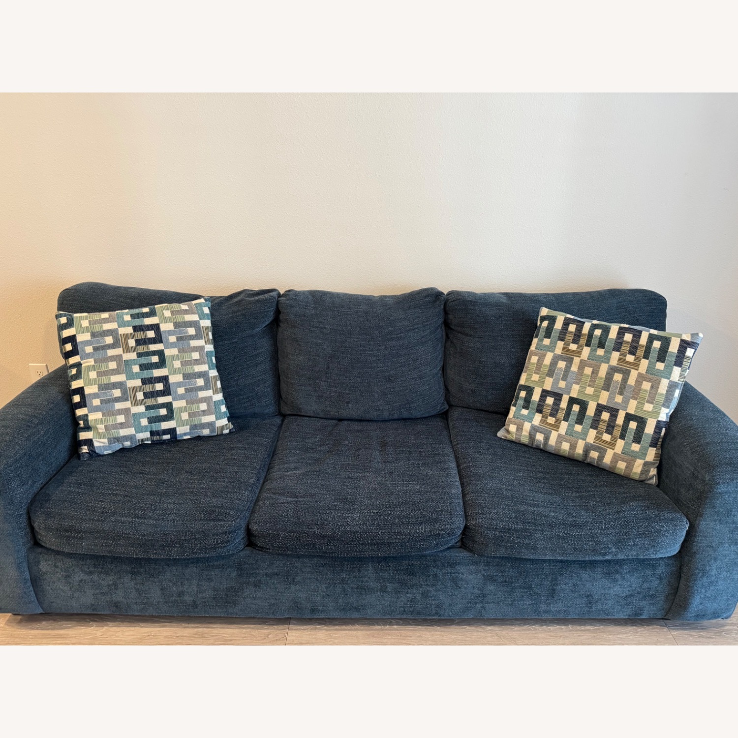 Rooms To Go Lynwood Blue Fabric 3+ Seater Sofa - image-3