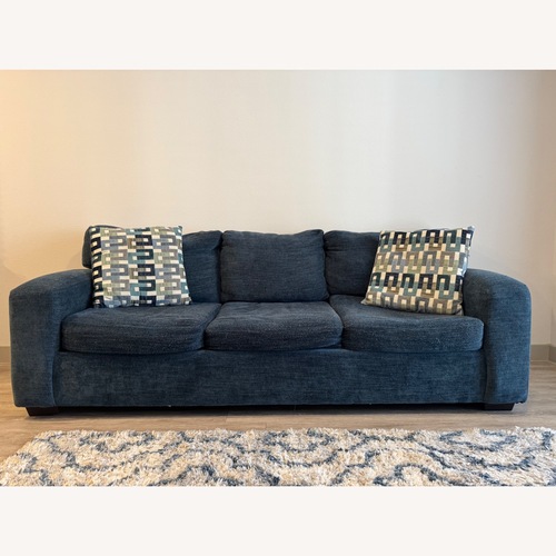 Used Rooms To Go Lynwood Blue Fabric 3+ Seater Sofa for sale on AptDeco