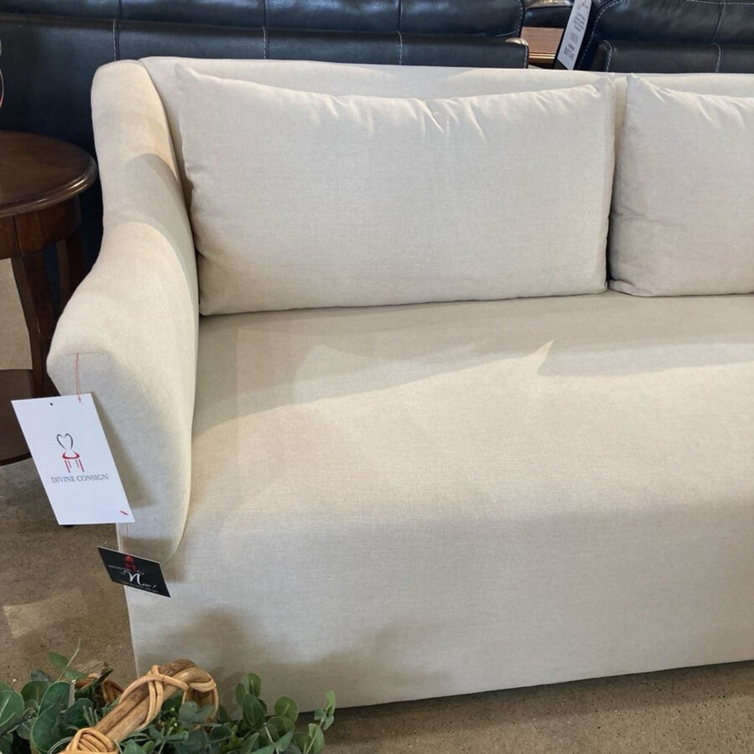 Lenox Sofa Linen - image-4