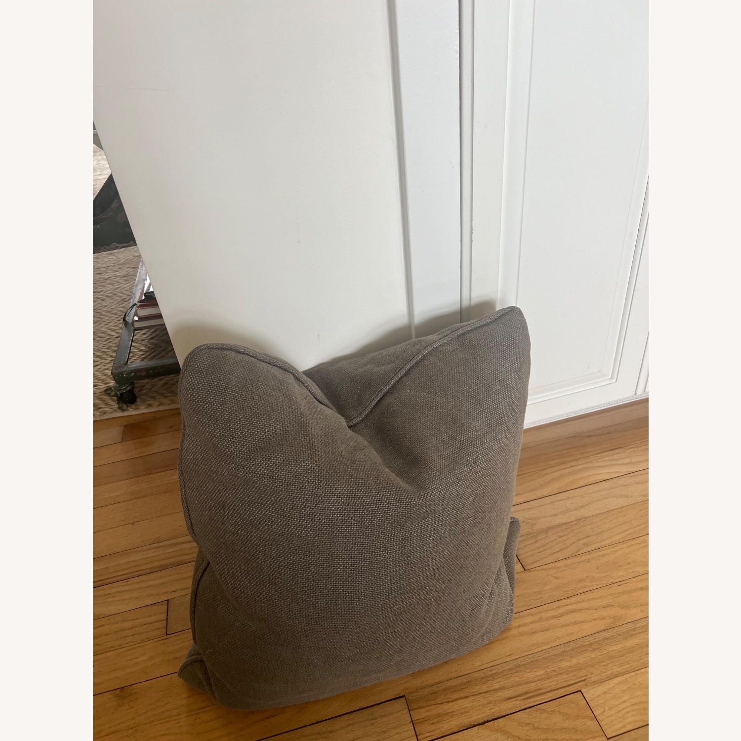 Avery Boardman Belgian Linen Sofa  - image-8