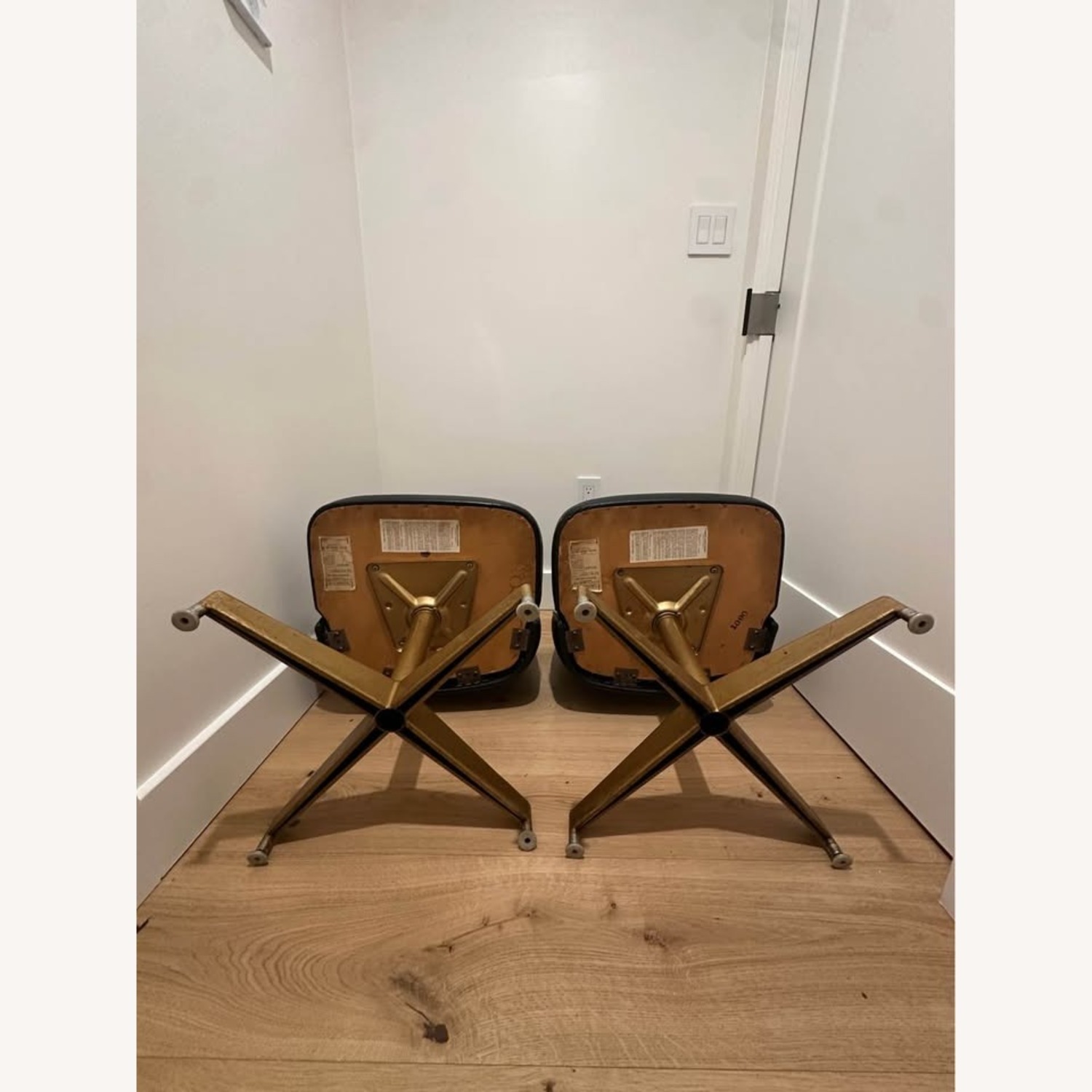 Cal-Style Furniture Black MCM Space Age Chairs - image-5