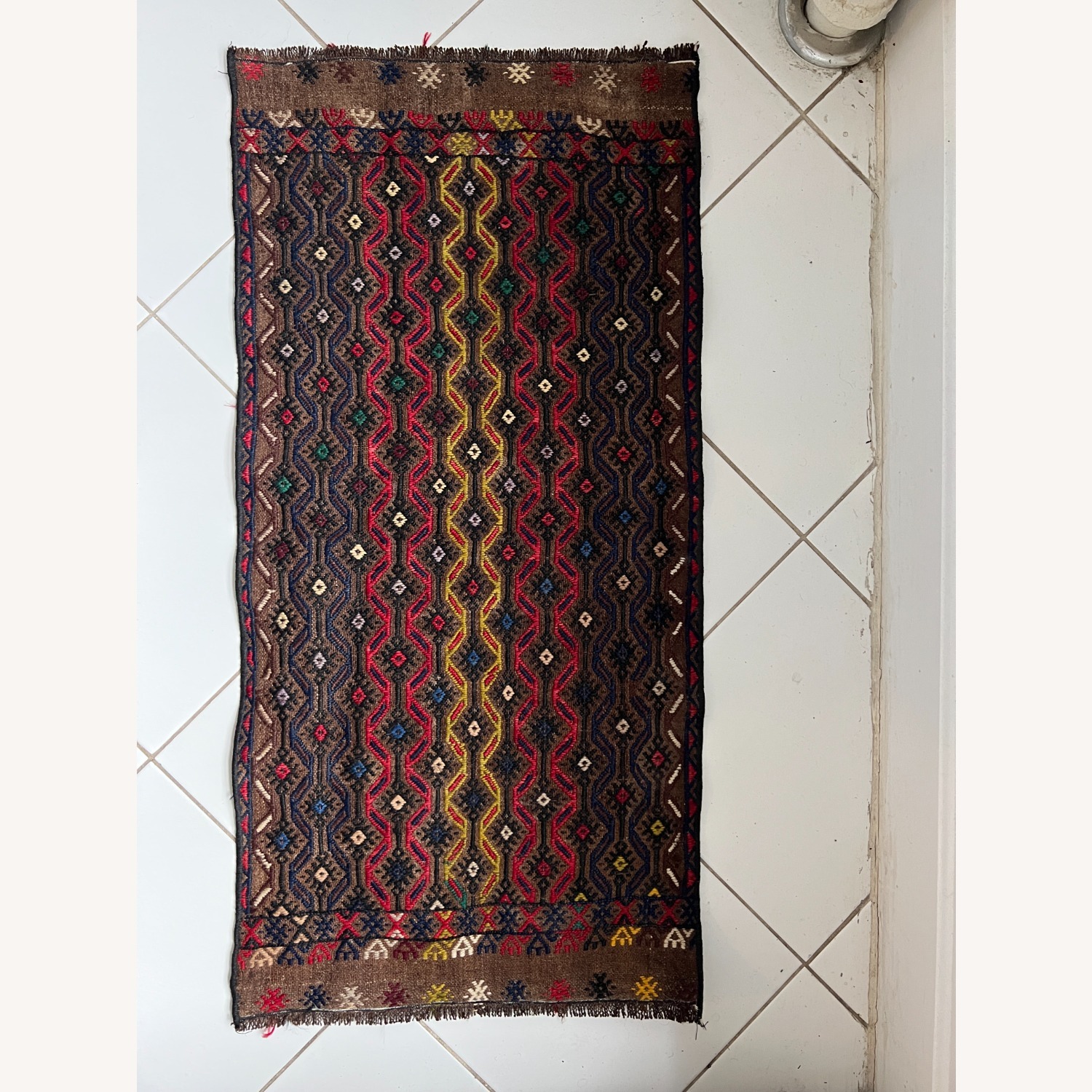 Vintage/Antique Small Rug 1.5' x 3' - image-1
