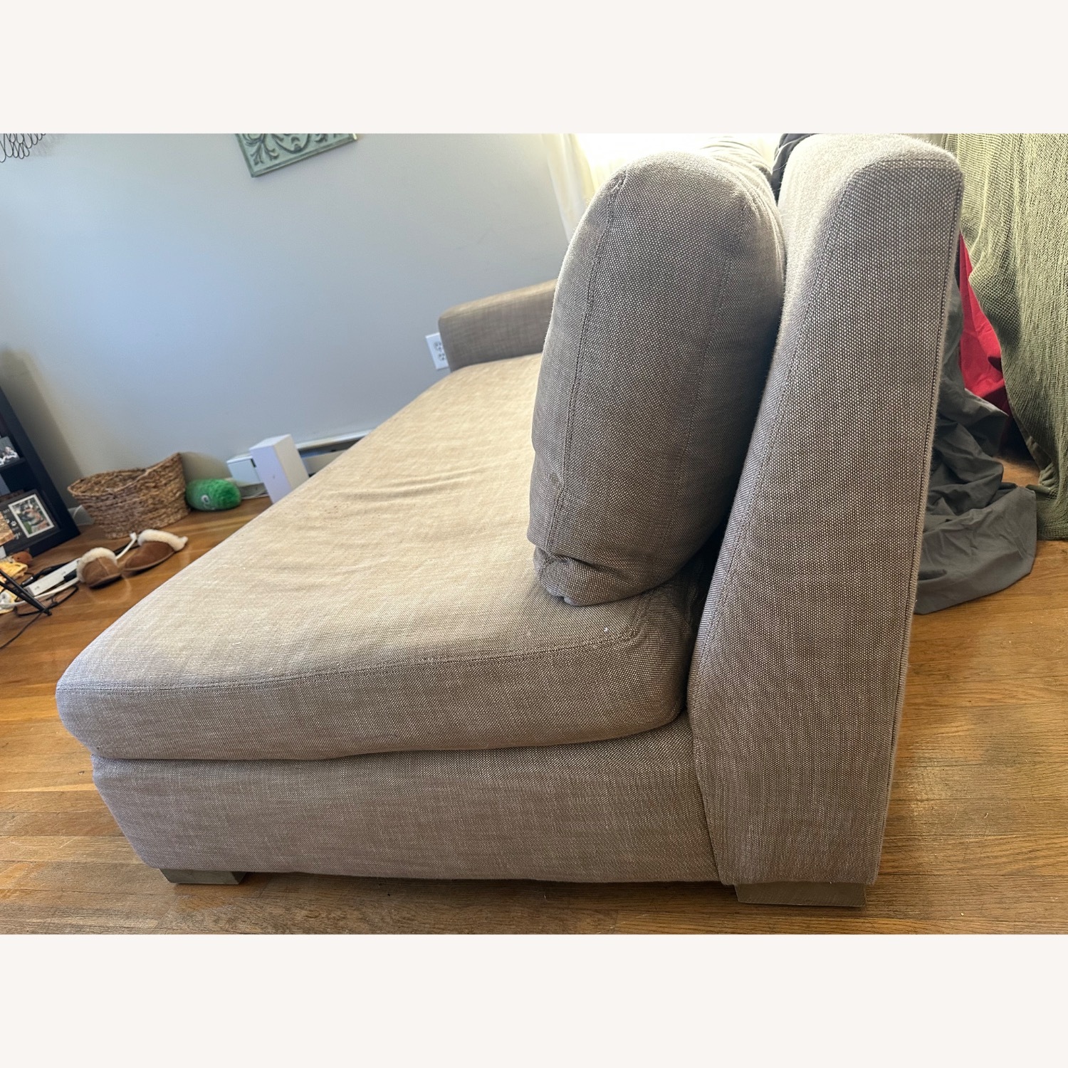 Maxwell Right-Arm L-Sectional With Modular Corner - image-27