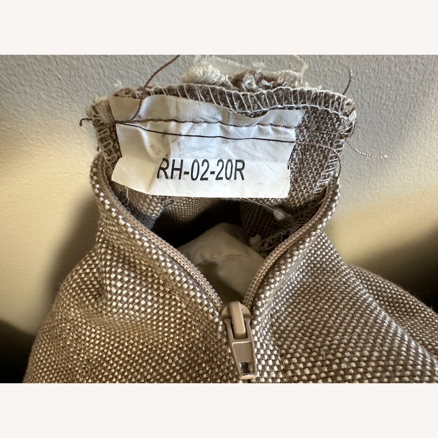 Maxwell Right-Arm L-Sectional With Modular Corner - image-17