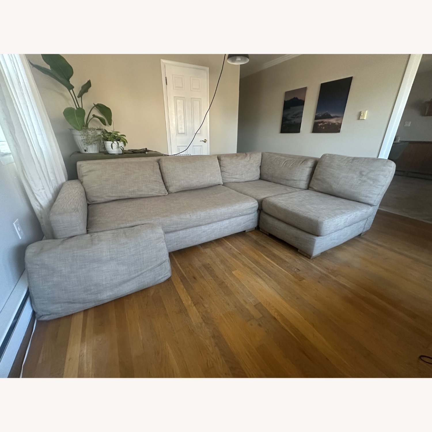 Maxwell Right-Arm L-Sectional With Modular Corner - image-1