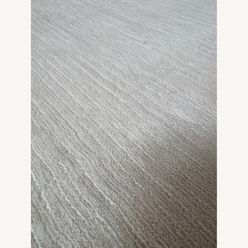 Used RH Luz Rug – 6' x 9' – Ivory – New Zealand Wool for sale on AptDeco