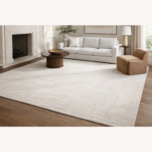 Used RH Luz Rug – 6' x 9' – Ivory – New Zealand Wool for sale on AptDeco