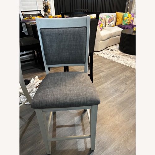 Used Broyhill Furniture Stools for sale on AptDeco