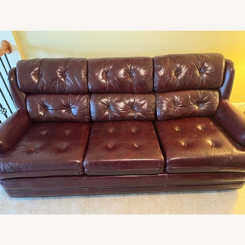 Used Vintage/Antique Leather 3+ Seater Sofa for sale on AptDeco