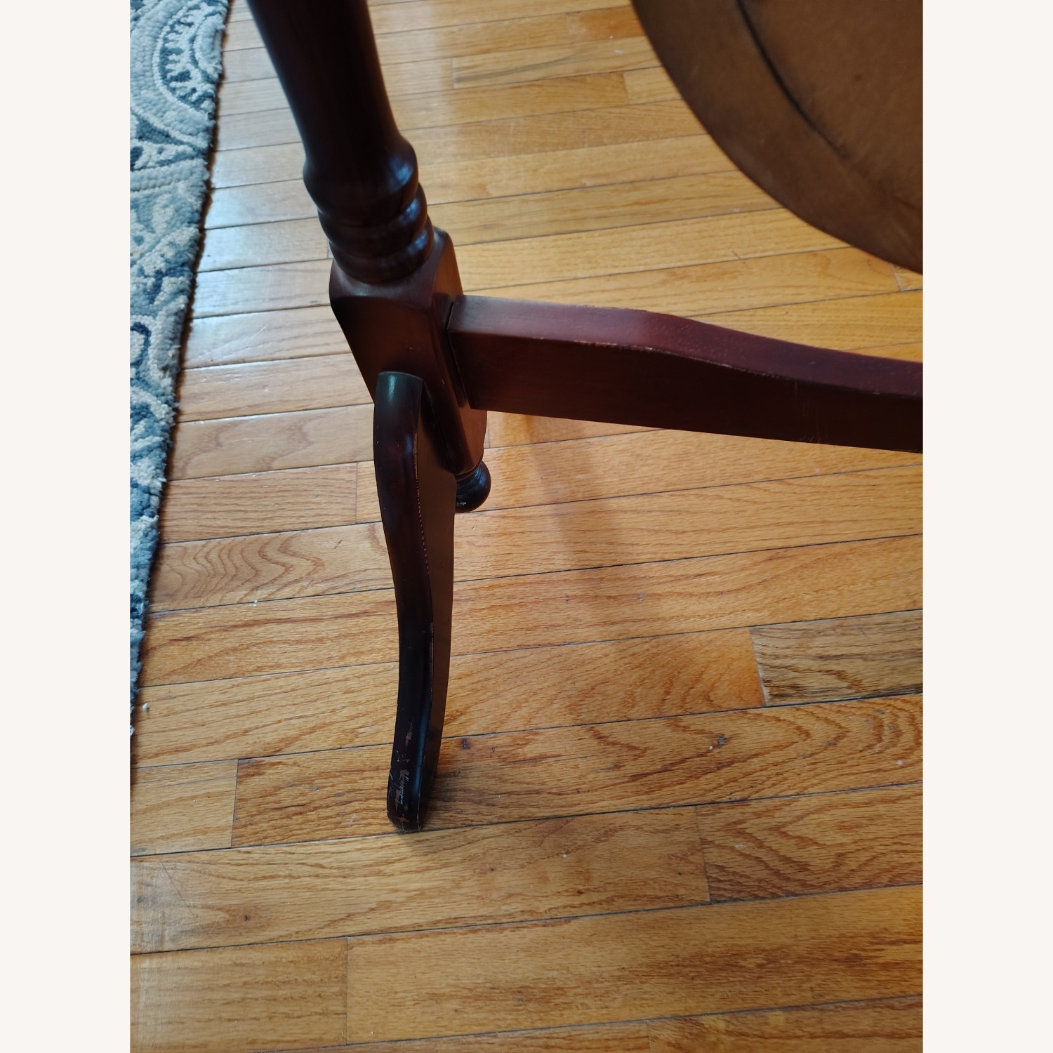 Mirror with a Stand - image-1