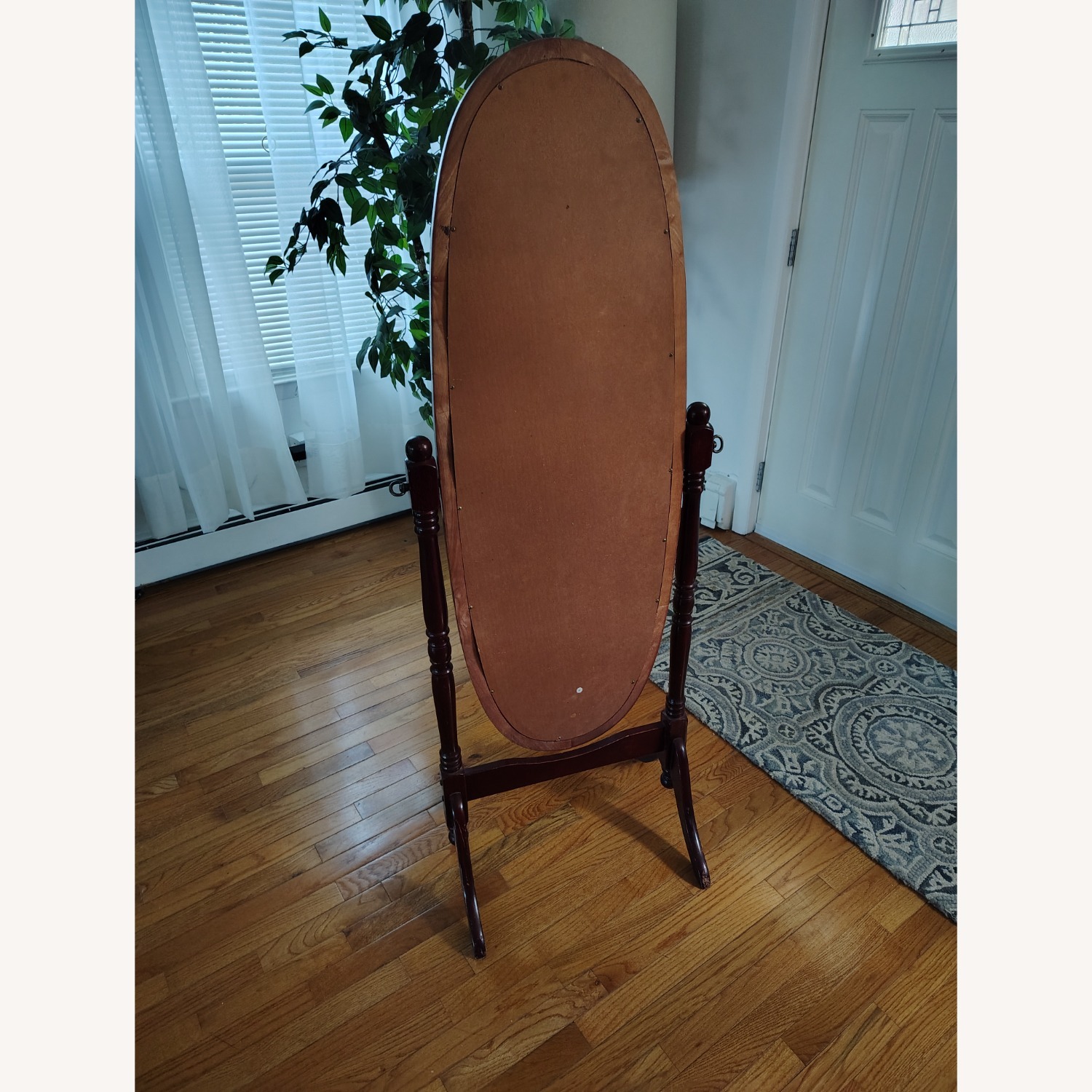 Mirror with a Stand - image-7