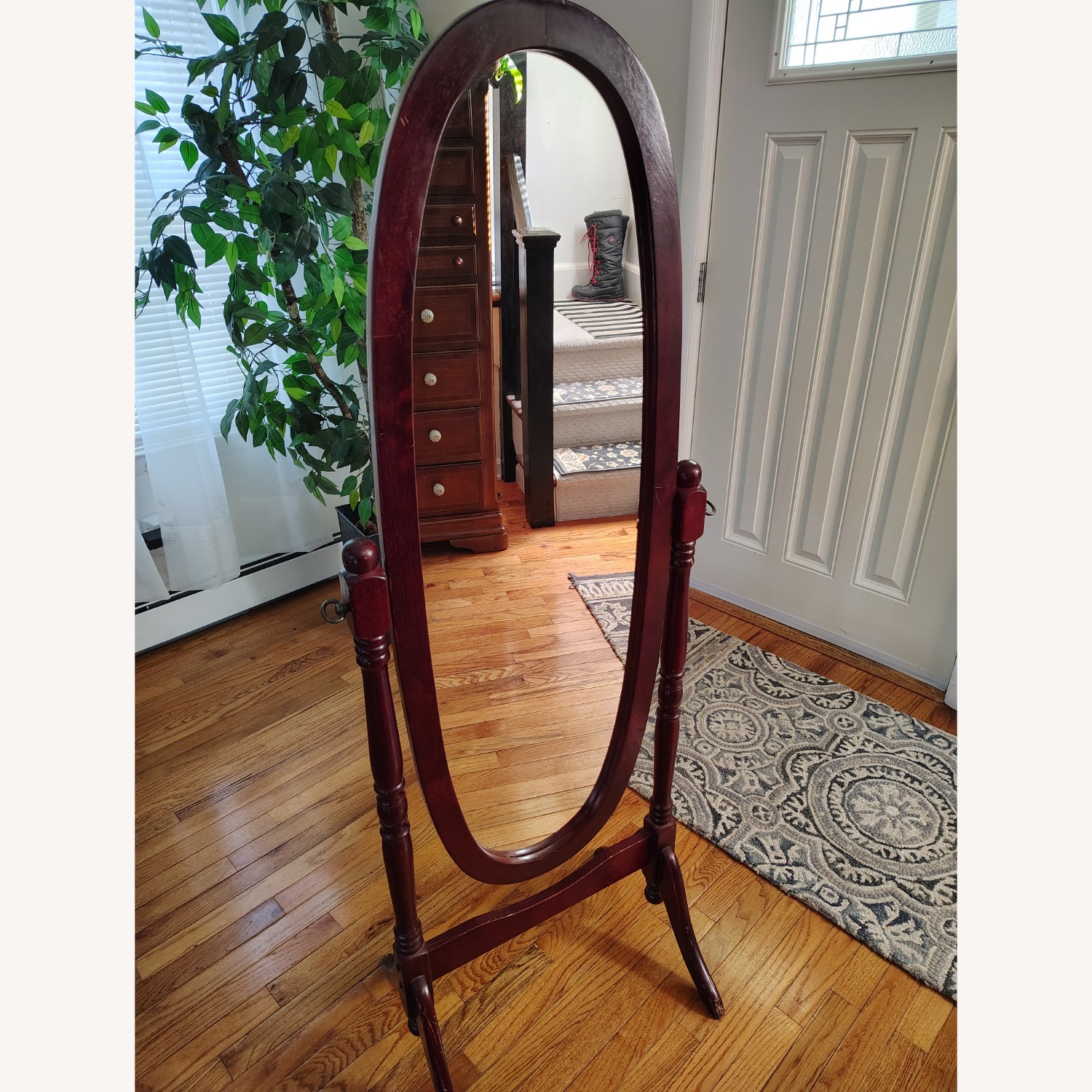 Mirror with a Stand - image-0