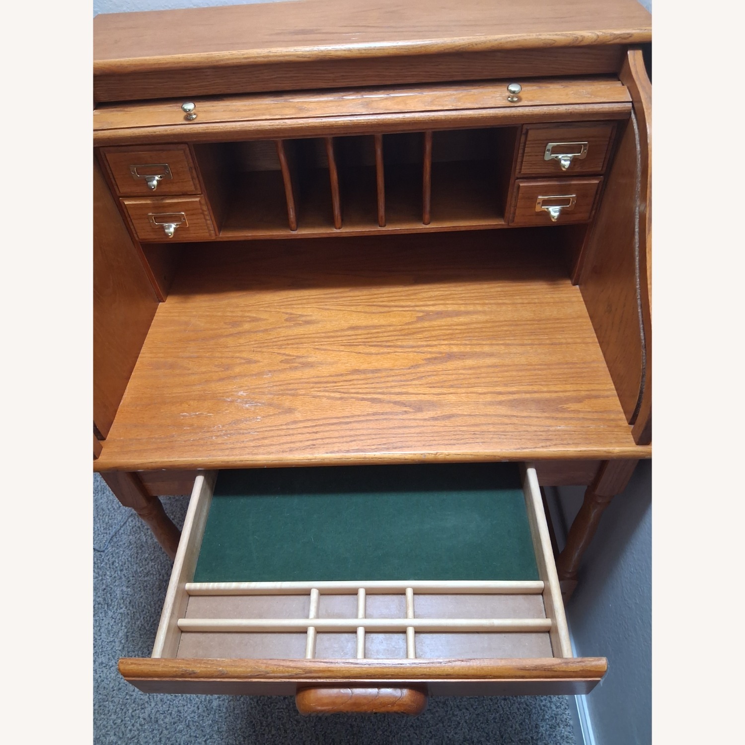 Vintage/Antique Light Brown Oak Wood Rolltop Desk - image-6