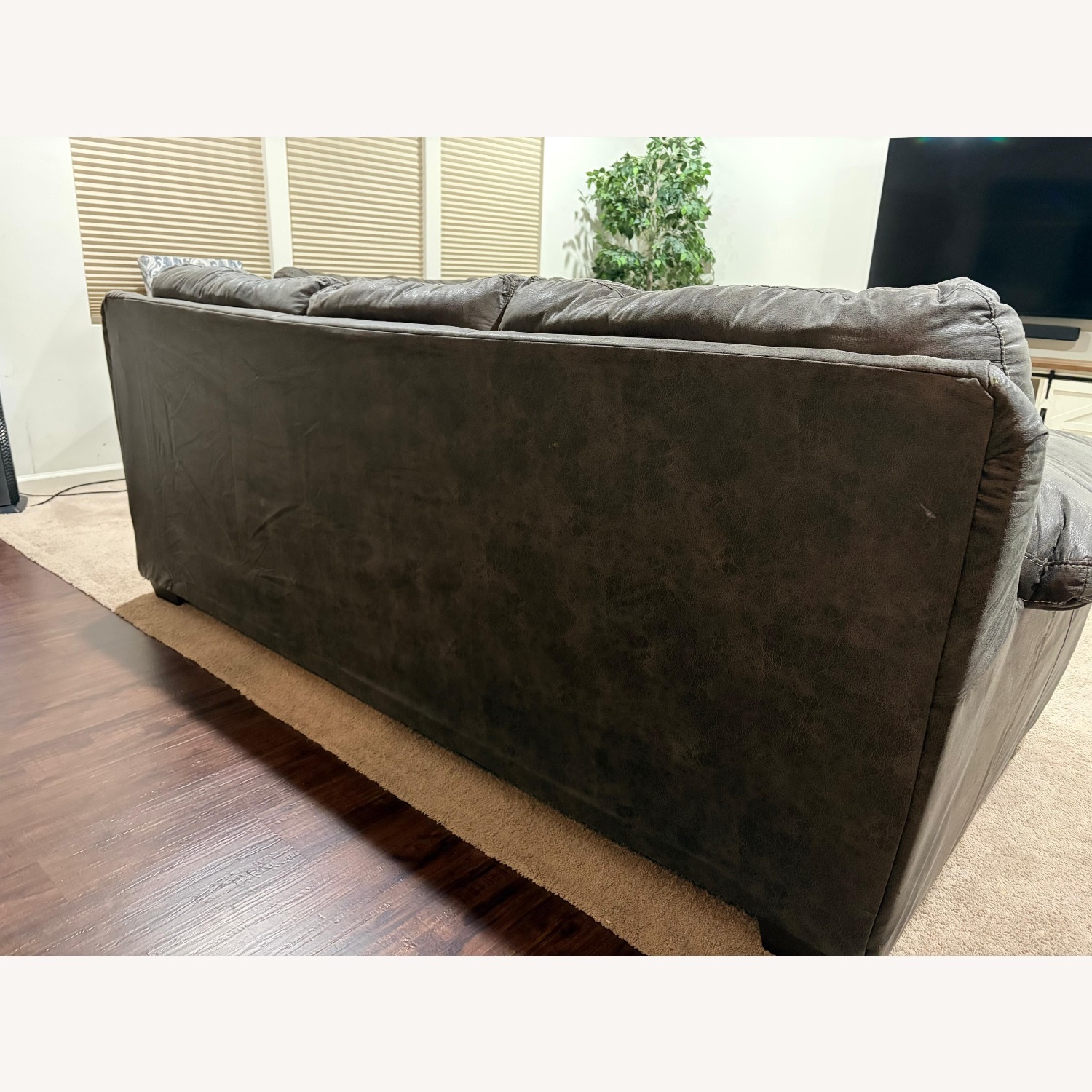 Value City Furniture Dark Brown 3+ Seater Sofa - image-2