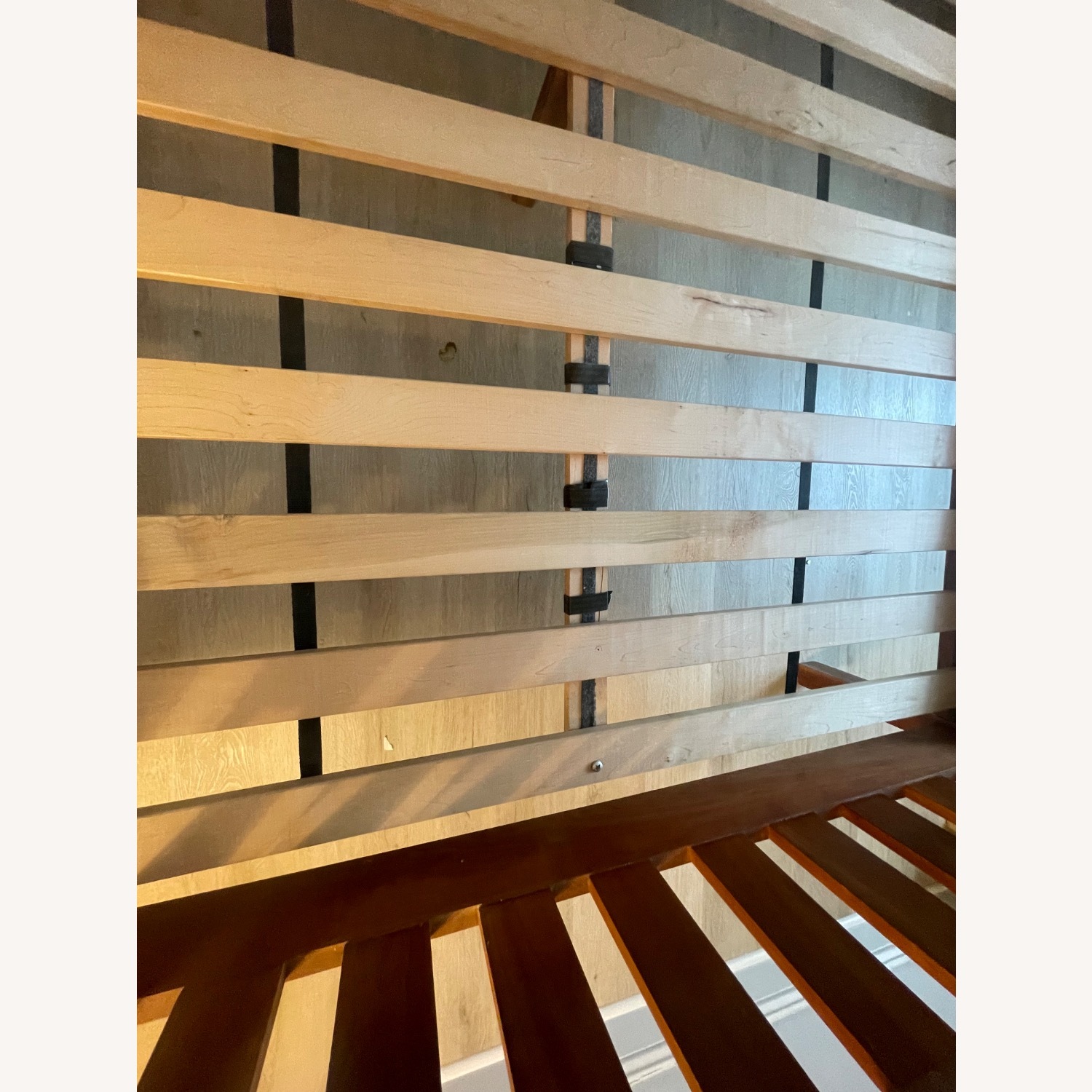 Scott Jordan Furniture Wood Queen Bed - image-8