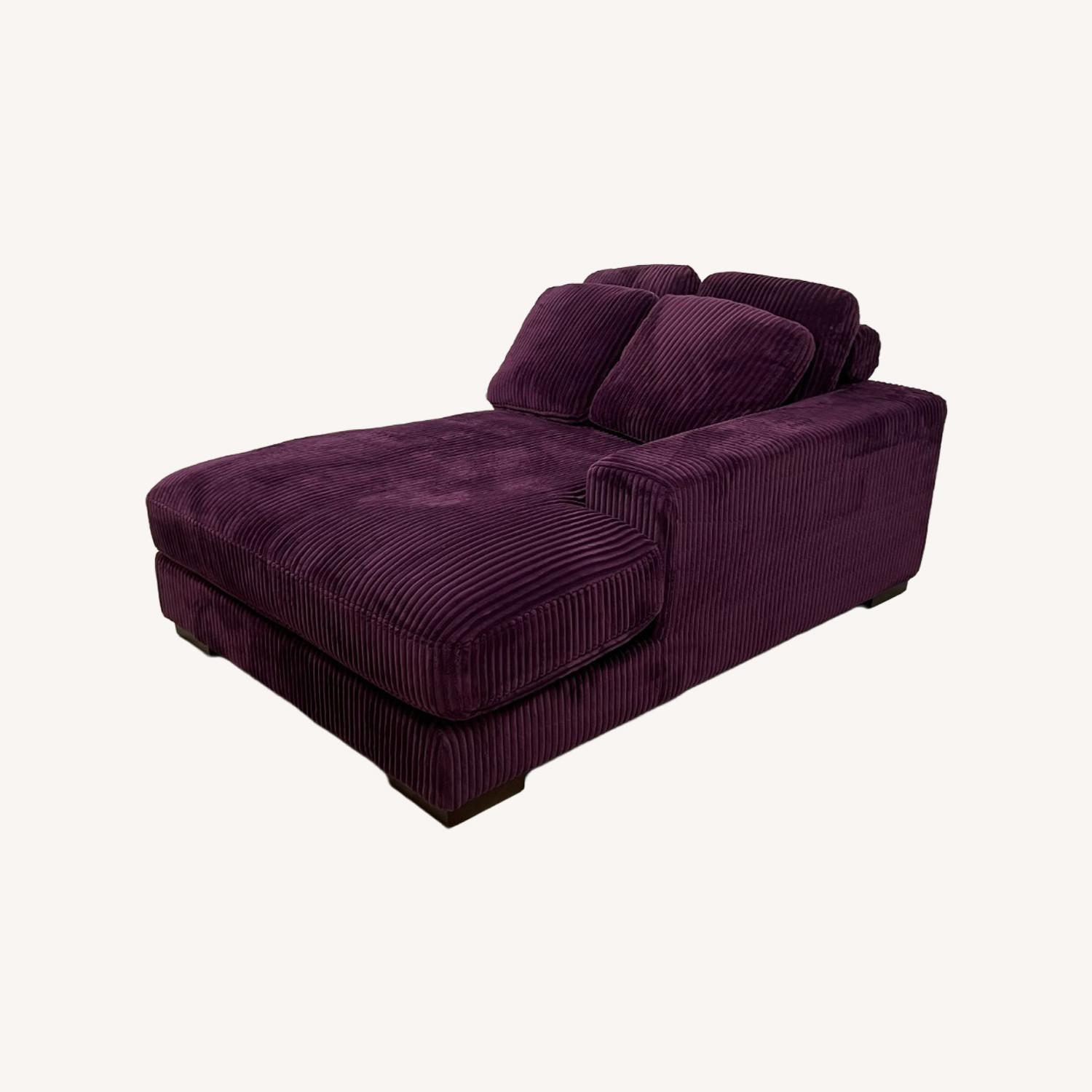 Signature Design by Ashley LINDYN Corner Chaise - image-0