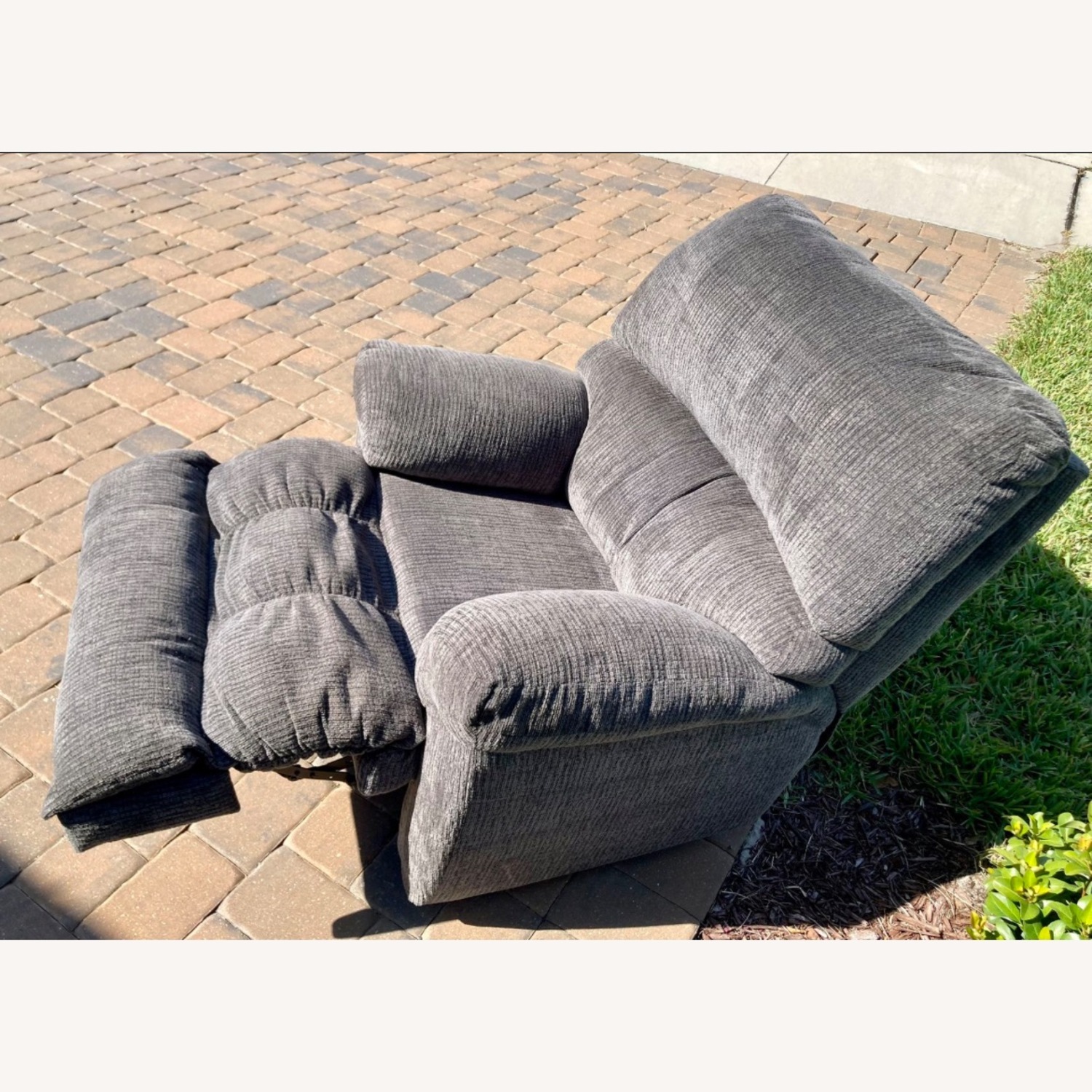 Lane Furniture Dark Gray Fabric Recliner - image-5