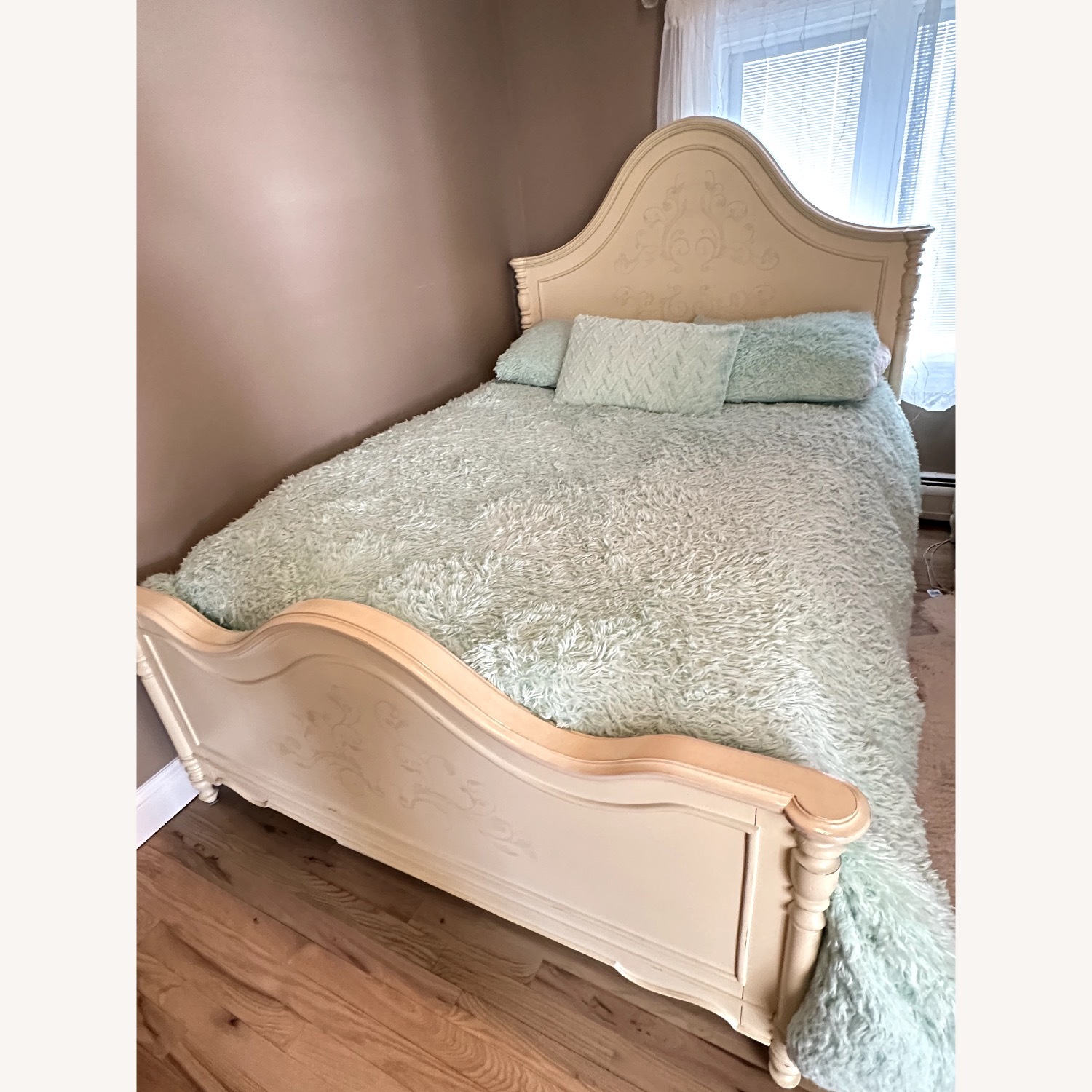 Ava Collection- Cream Full Bed with Trundle - image-2