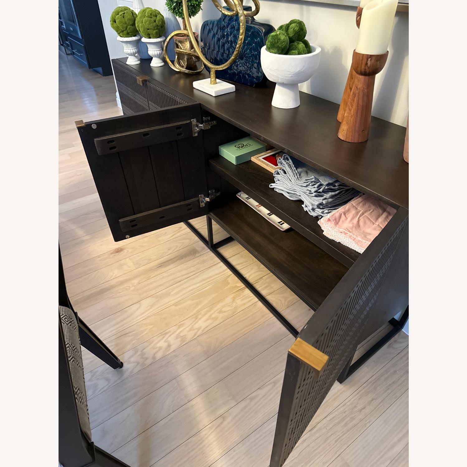 Old Biscayne Table and 6 Chairs - image-7