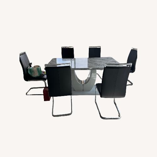 Used American Dining Table Chairs for sale on AptDeco