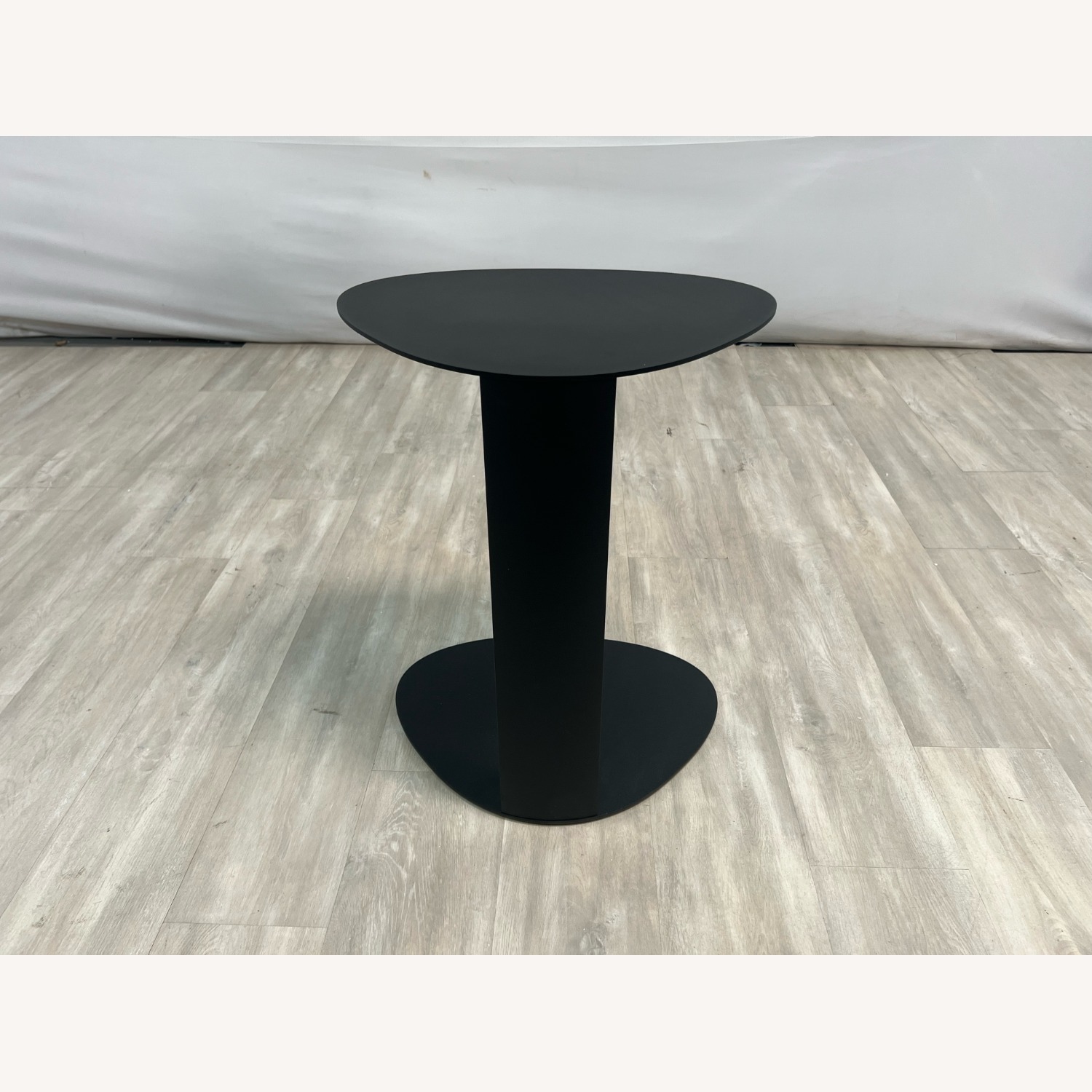 BDI Bink 1025 Table - image-4