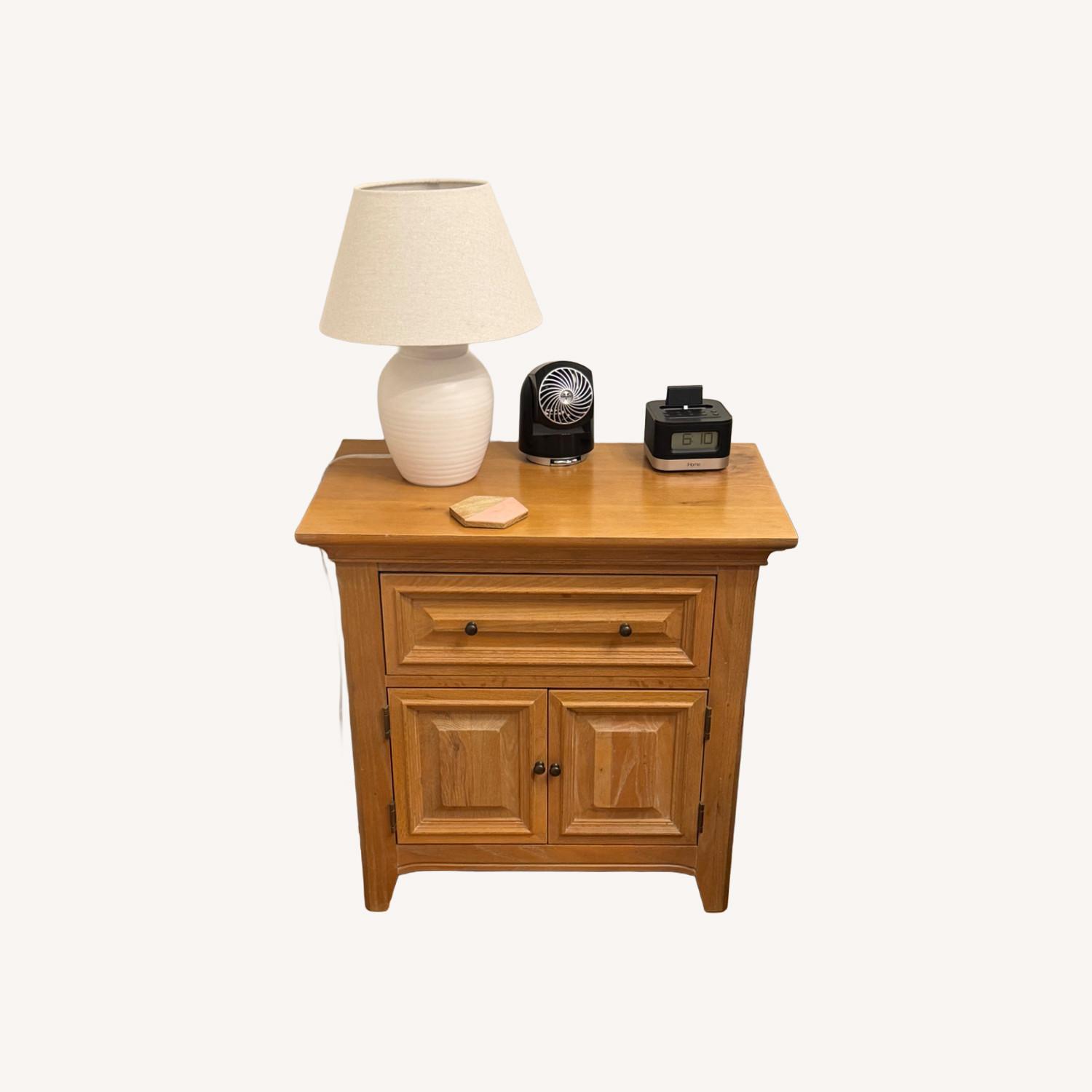 Thomasville Furniture Industries Nightstand - AptDeco