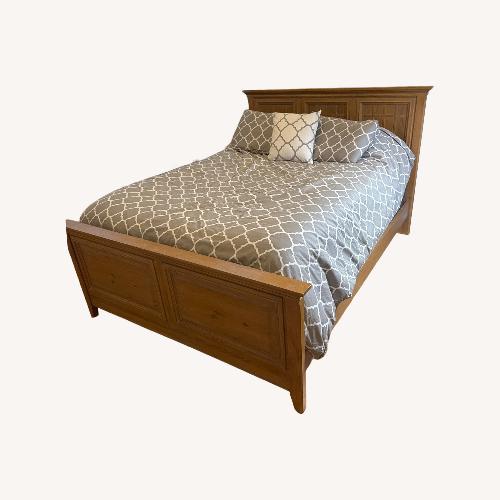 Used Thomasville Furniture Industries Queen Bed for sale on AptDeco