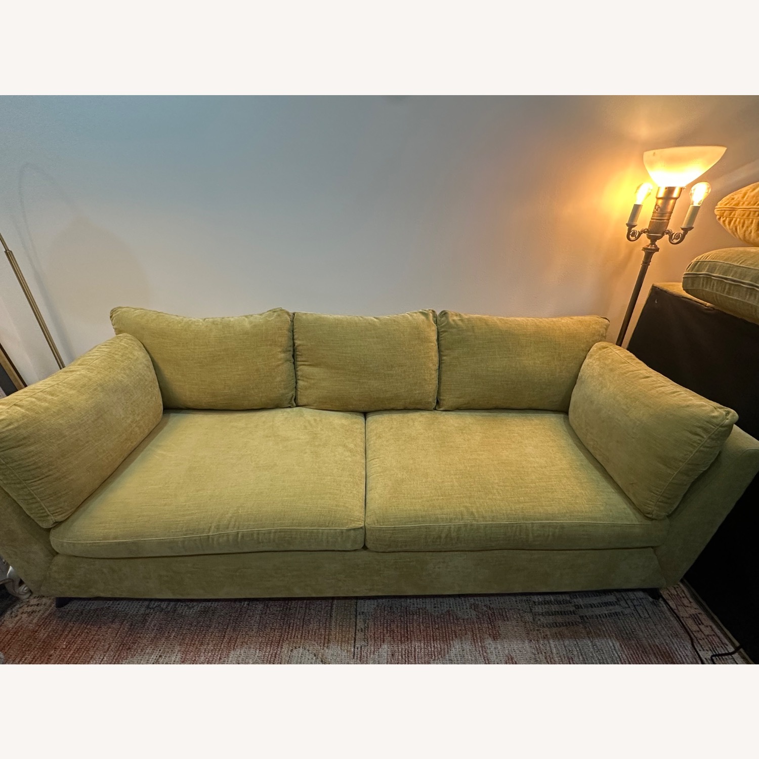 Rooms To Go 3+ Seater Sofa - image-1