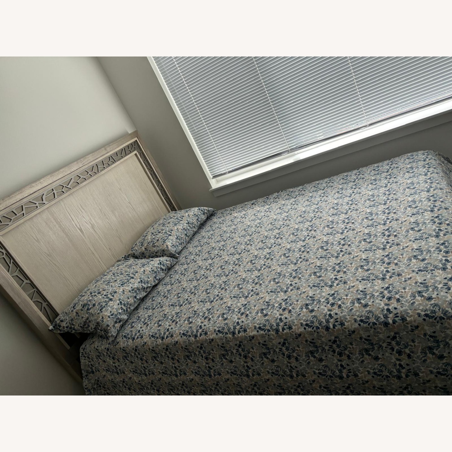 Monaco Luxe Modern King Bed - image-2