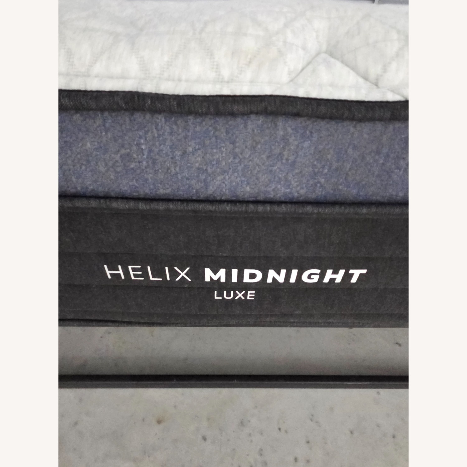 Helix Luxe Midnight White Fabric Queen Bed - image-5