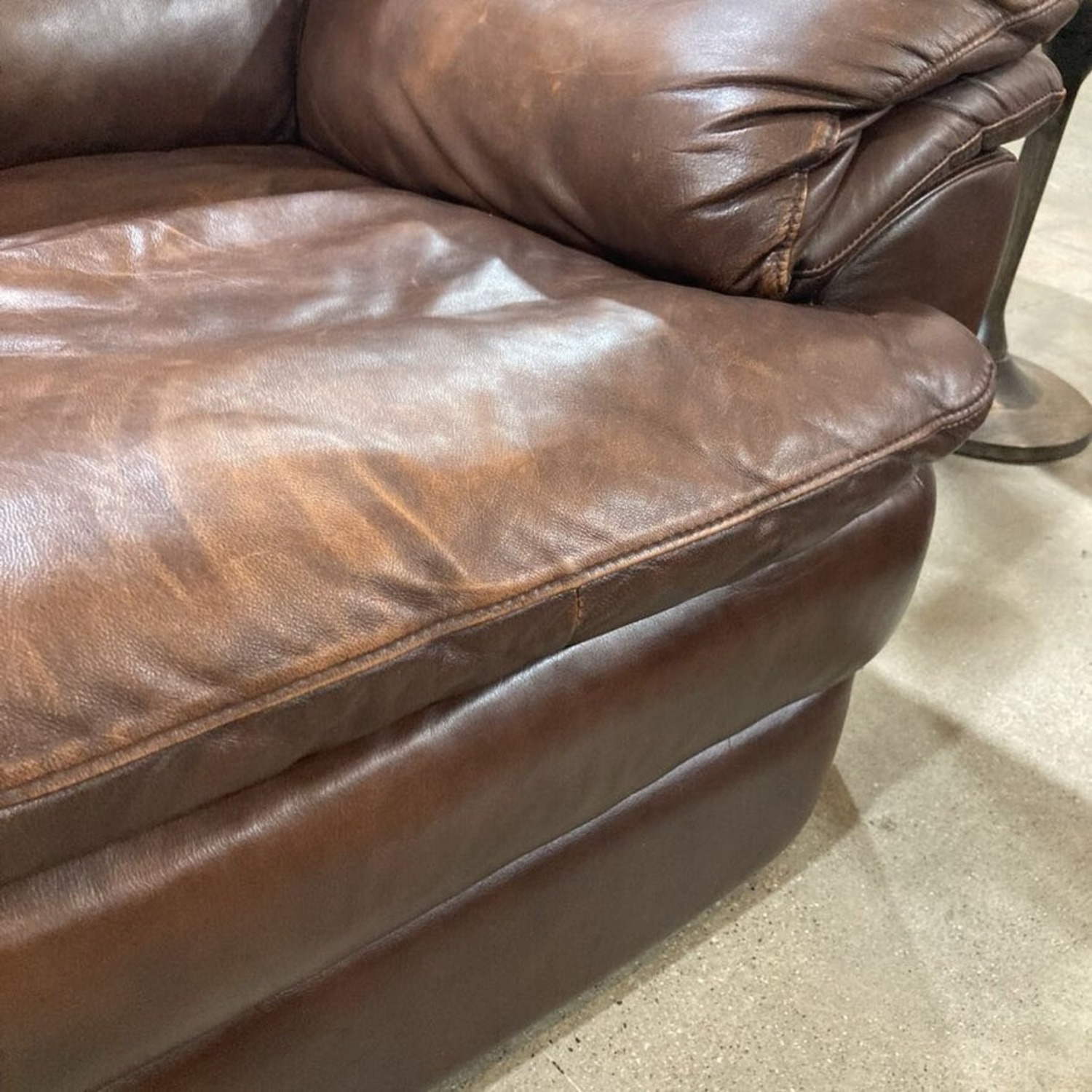 Decoro USA Leather 2-Seat Loveseat - image-10