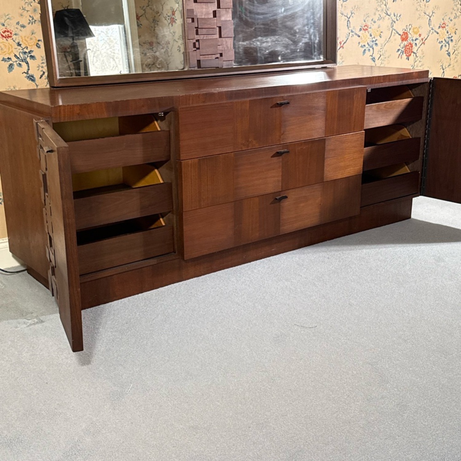 Lane Staccato Mahogany Low Boy Dresser  - image-8