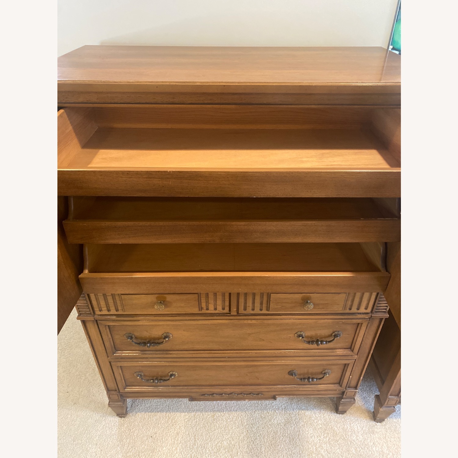 Vintage/Antique Finds Dresser - image-7