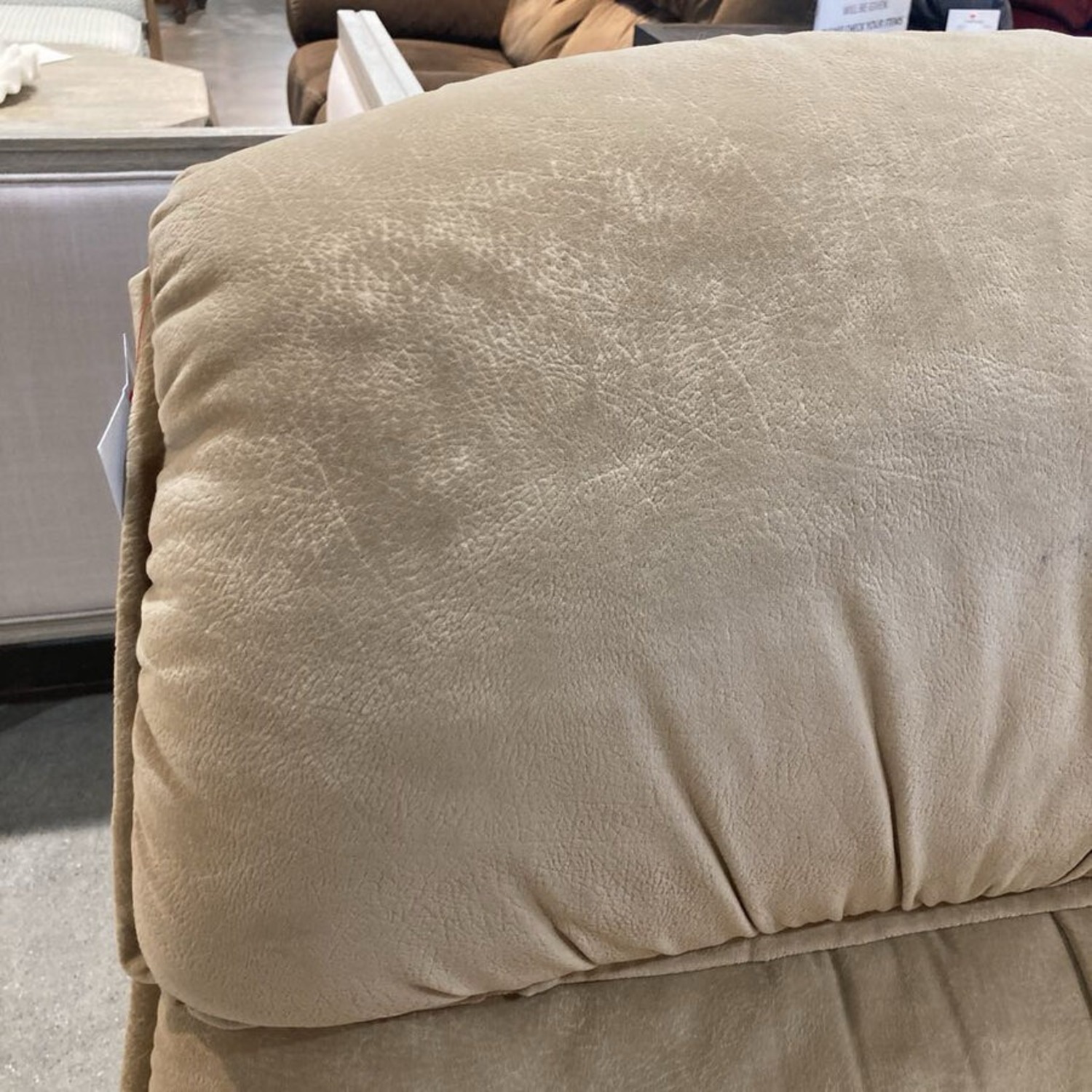 La-Z-Boy Plush Manual Recliner - image-6